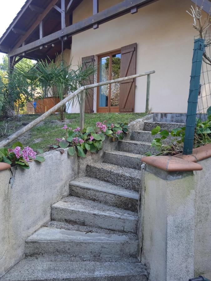 Maison Au Dessus Du Lac De Бискаррос Экстерьер фото
